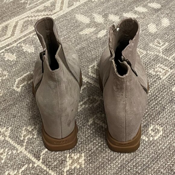 Sorel Joan of Arctic wedge boot bootie suede grey 8 women *flaw* - Picture 5 of 11